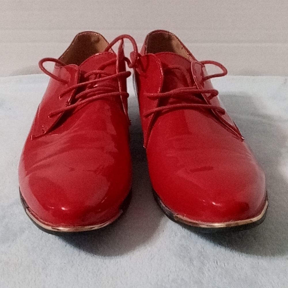 Red Shoes  - Picture 4 of 9